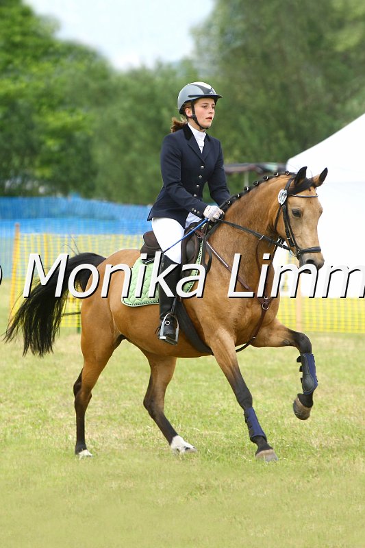 105M8936_Mail.jpg - Turnier Urmoneit 04.06.11 Foto von Monika Limmerwww.foto-limmer.de