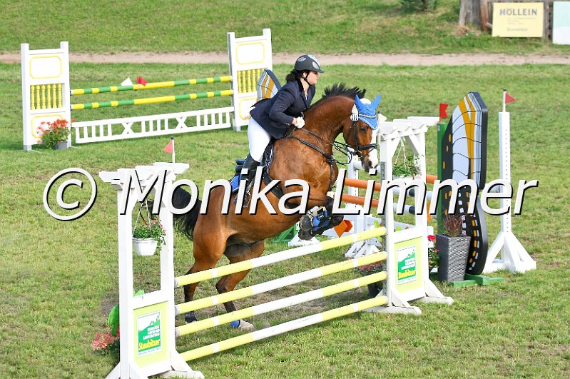 105M1598.JPG - Turnier Sonnefeld Frankenhof 2011Foto von Monika Limmerwww.foto-limmer.de