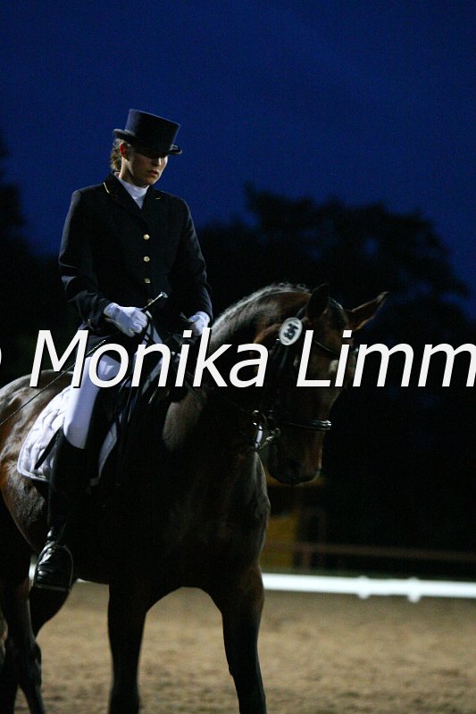 109L0769_Davina_L_Dressur.JPG